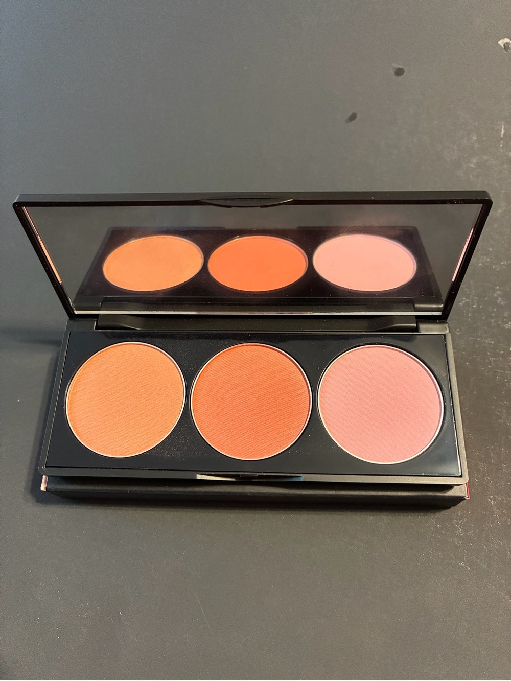 Three-Shade Blush Palette — Peach, Coral & Soft Pink